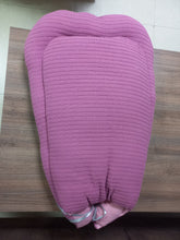 Load image into Gallery viewer, Բոժոժ՝ բարձով, 12