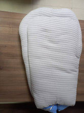 Load image into Gallery viewer, Բոժոժ՝ բարձով, 12