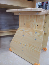 Load image into Gallery viewer, Մանկական գրասեղան՝ աթոռով, 2684