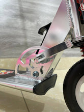 Load image into Gallery viewer, Սամակատ֊սկուտեր, 2705, հետևից 2 անիվեր, գունավոր մետաղ