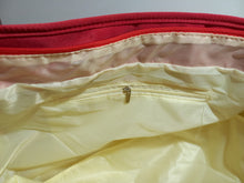 Load image into Gallery viewer, Մայրիկի պայուսակ` CHICO