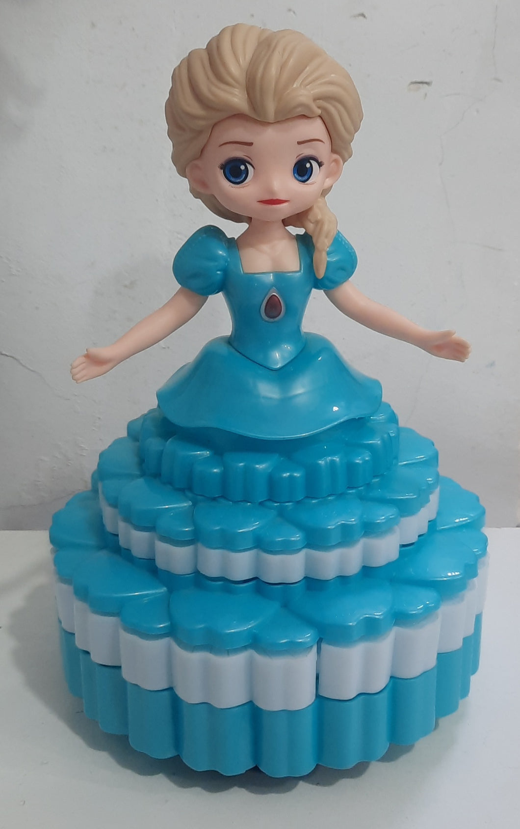 Երգող, պարող խաղալիք լույսերով Elsa\Sofia\Snowwhite