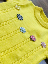 Load image into Gallery viewer, Տաք վերնաշապիկ 5 գունավոր ծաղիկներով
